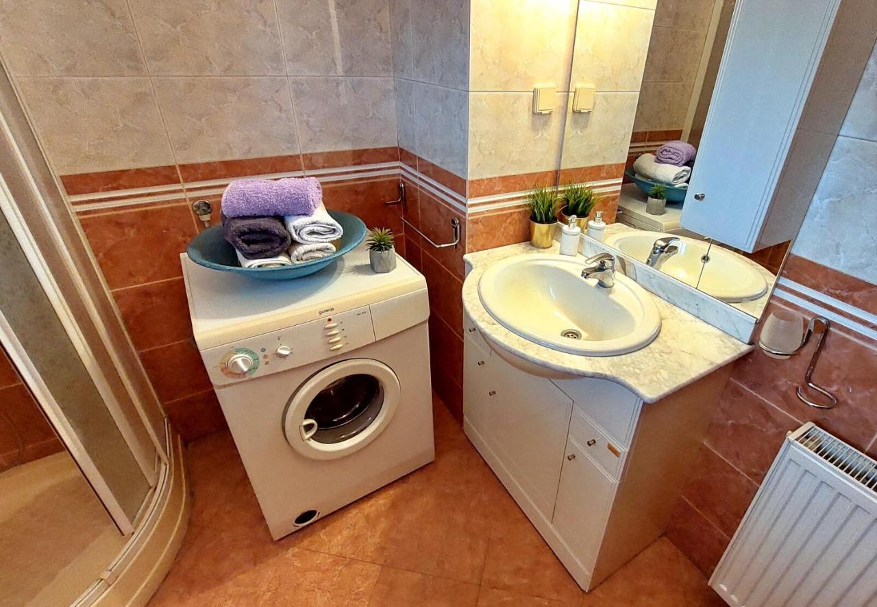 Marilyn Apartments Szendrő Kültér fotó