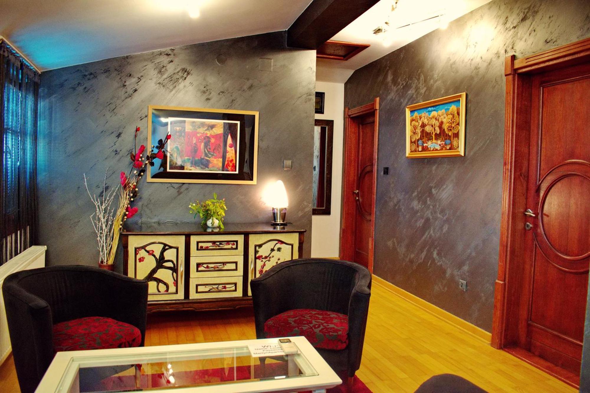 Marilyn Apartments Szendrő Kültér fotó