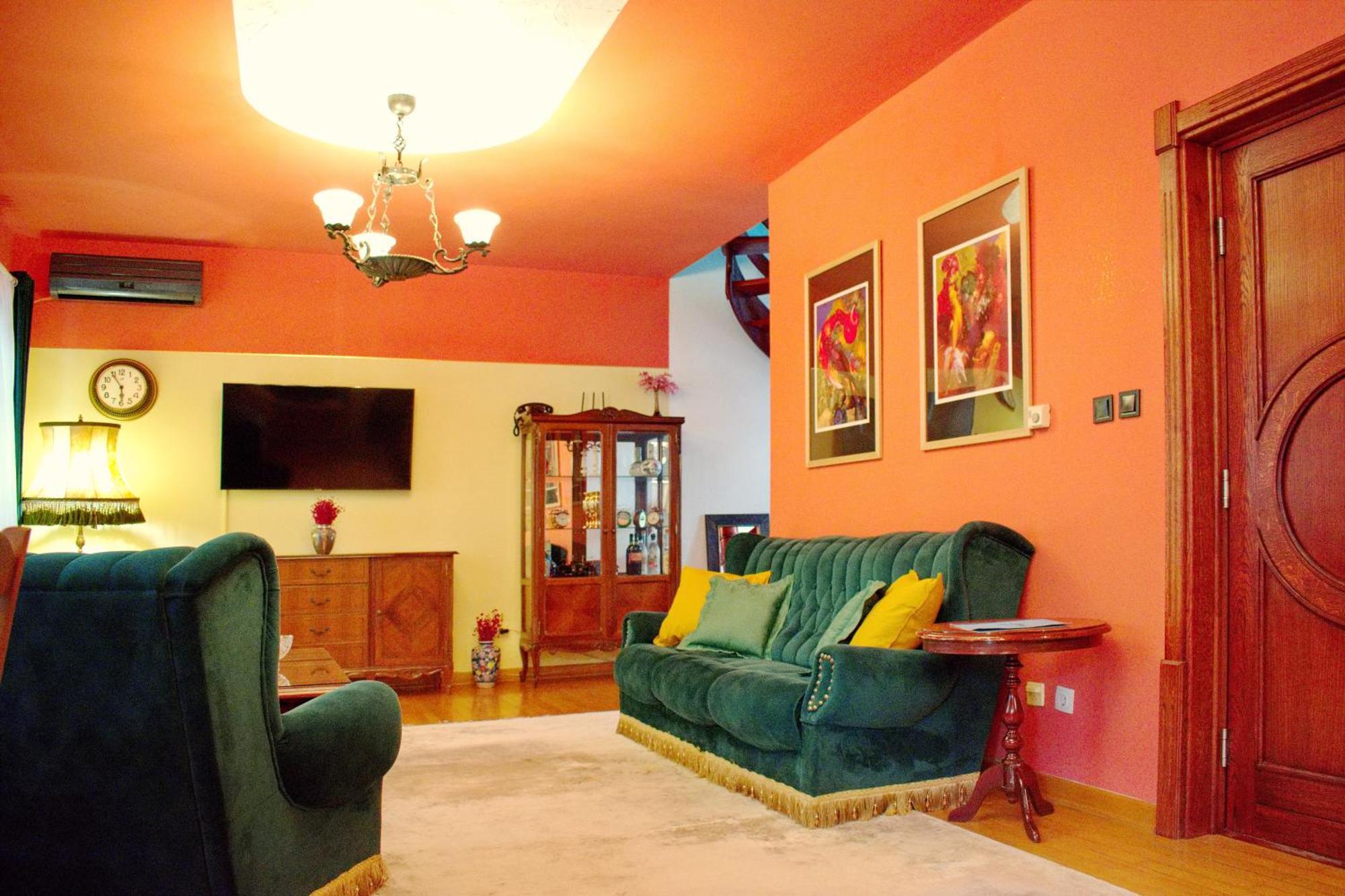 Marilyn Apartments Szendrő Kültér fotó