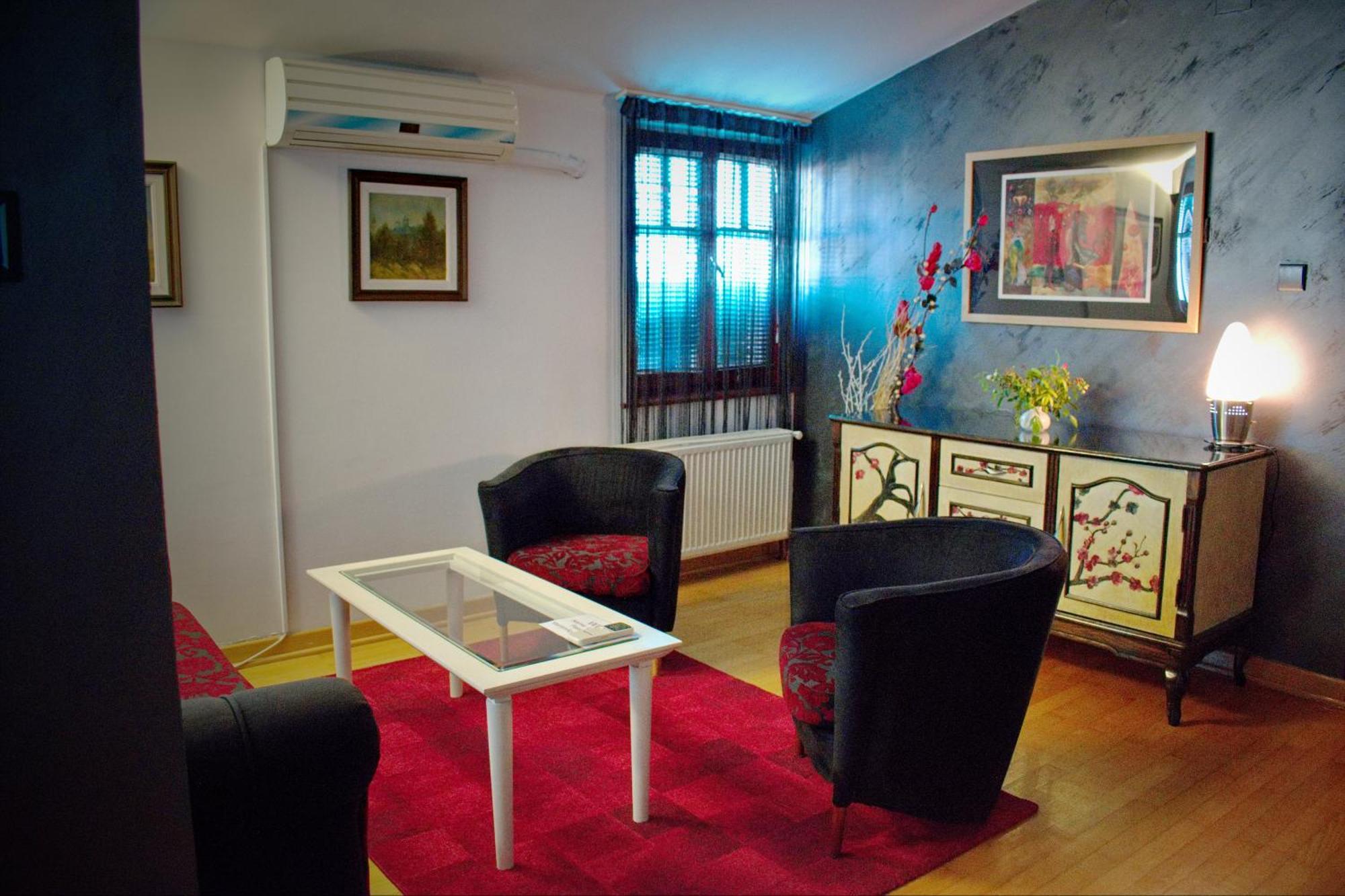 Marilyn Apartments Szendrő Kültér fotó