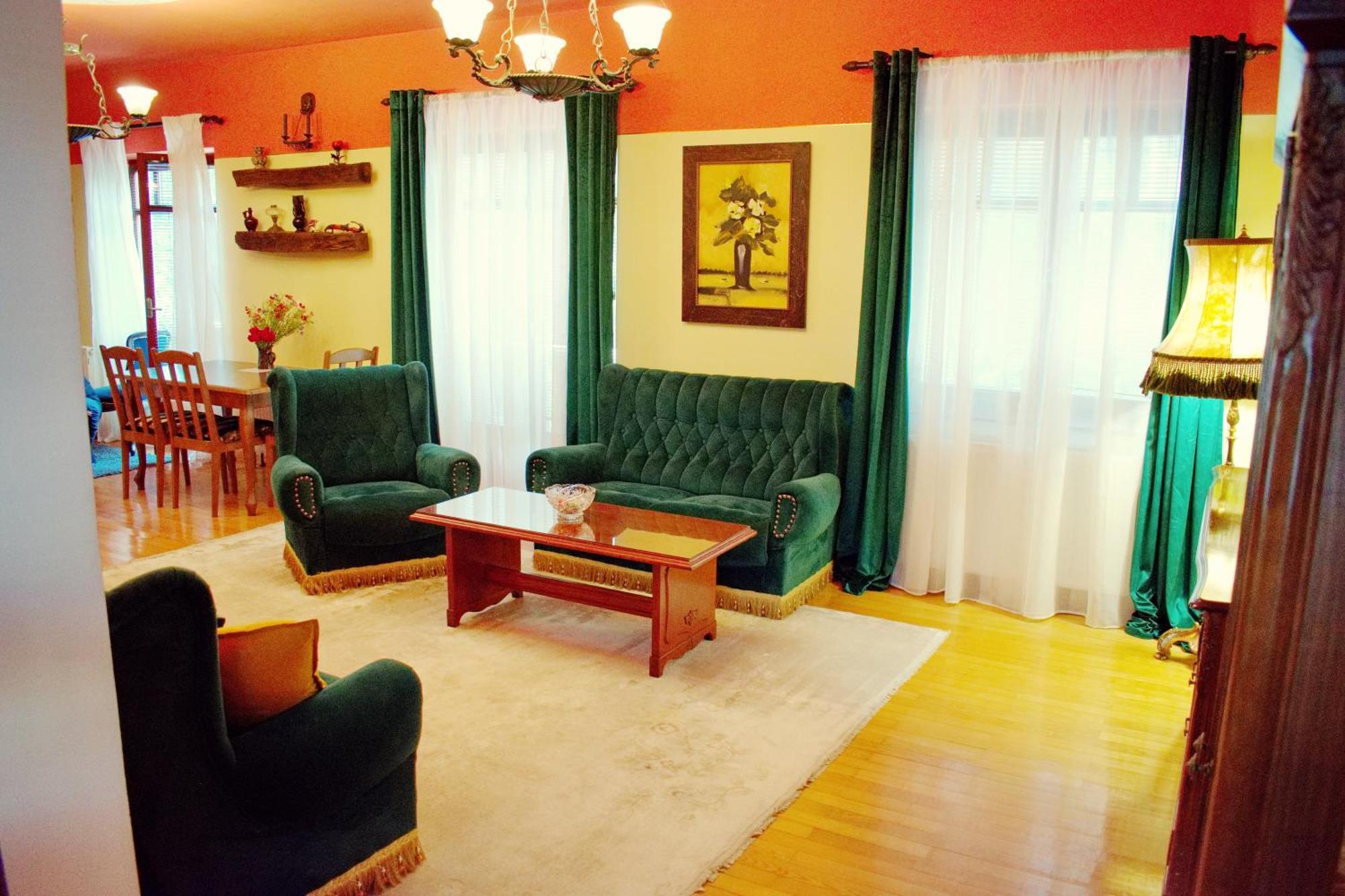 Marilyn Apartments Szendrő Kültér fotó
